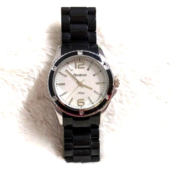 Vintage NWOT Armitron "Now" Ladies Watch  - Black Acrylic Band - New Battery - Picture 1 of 13